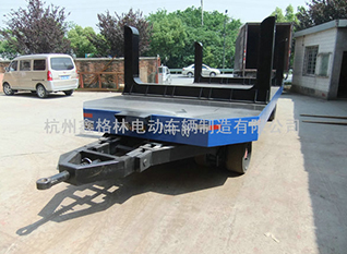 40噸帶制動(dòng)型平板拖車.jpg 40噸帶制動(dòng)型平板拖車.jpg